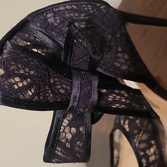 International Concept Black Lace stilettos - Picture 2 of 8